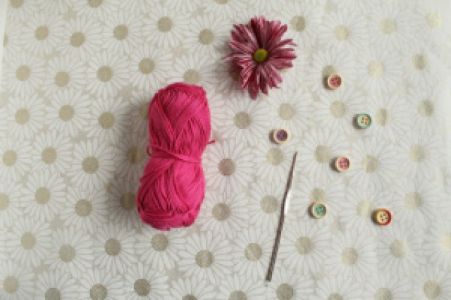 Button center crochet flower tutorial with GamerCrafting