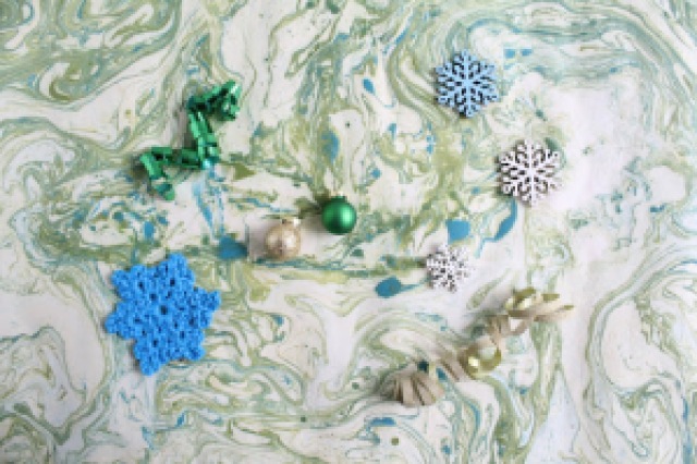I am a holiday elf: the confessional on GamerCrafting (img of crocheted snowflakes, ribbon, and christmas ornaments on a green background)